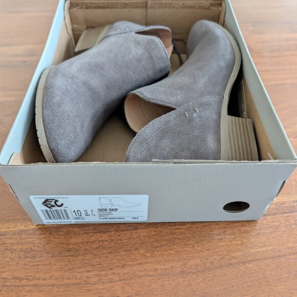 Kenneth Cole Reaction Women's Side Skip Suede - Size 10 - Picture 5 of 11